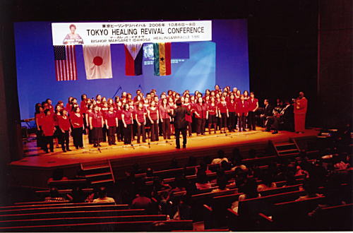 The Hiro's Mass Gospel Choir Ministering